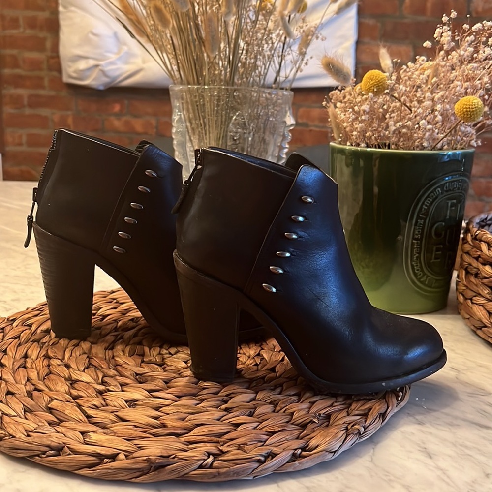 Authentic Rag and bone booties! Rag and bone boots!